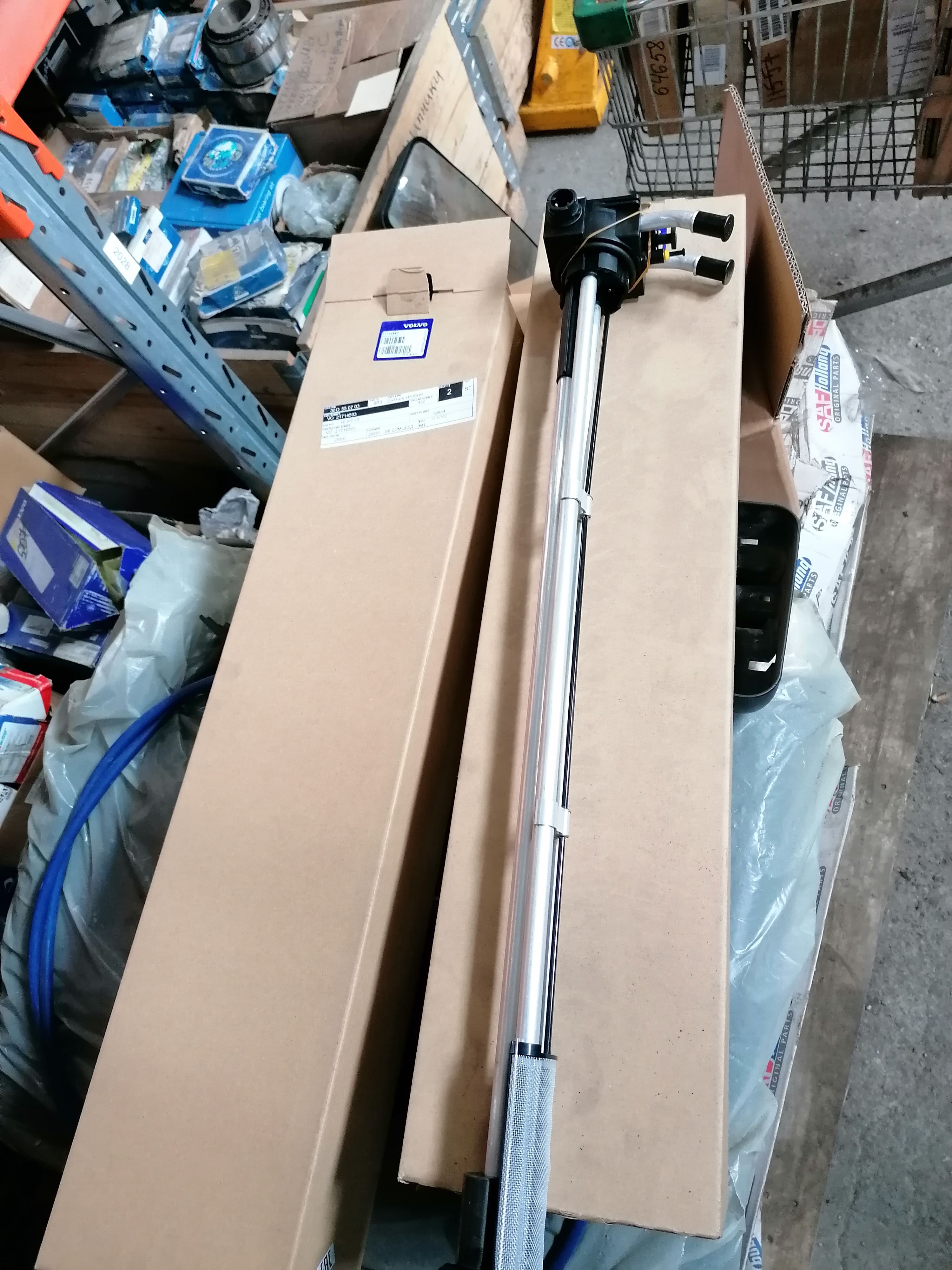 21714563 Volvo Датчик уровня топлива