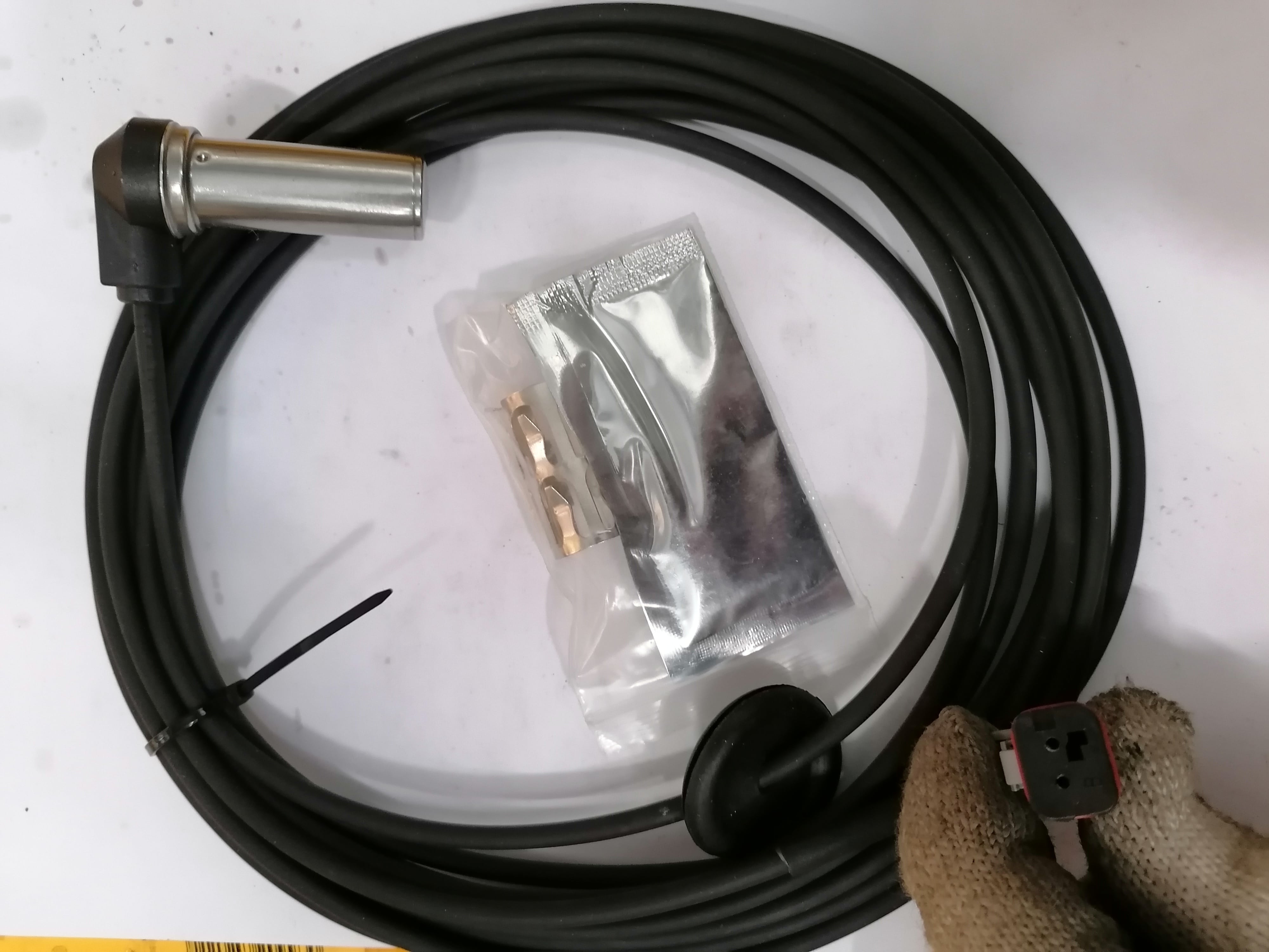 7421363477 Renault Датчик ABS левый 096335