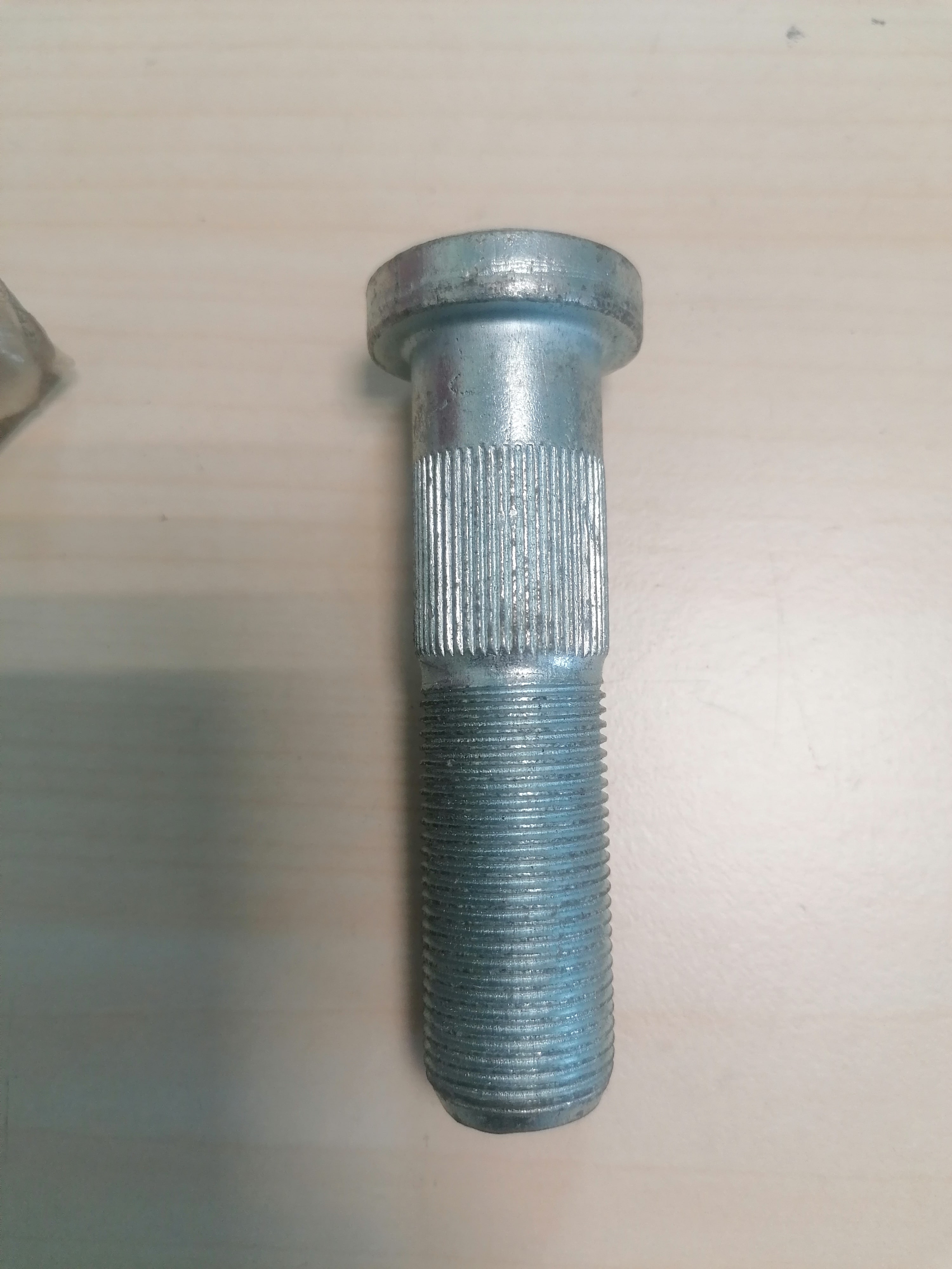 133Г2310307001 ПАЗ-32053 Болт колеса переднего М20х78х1,5