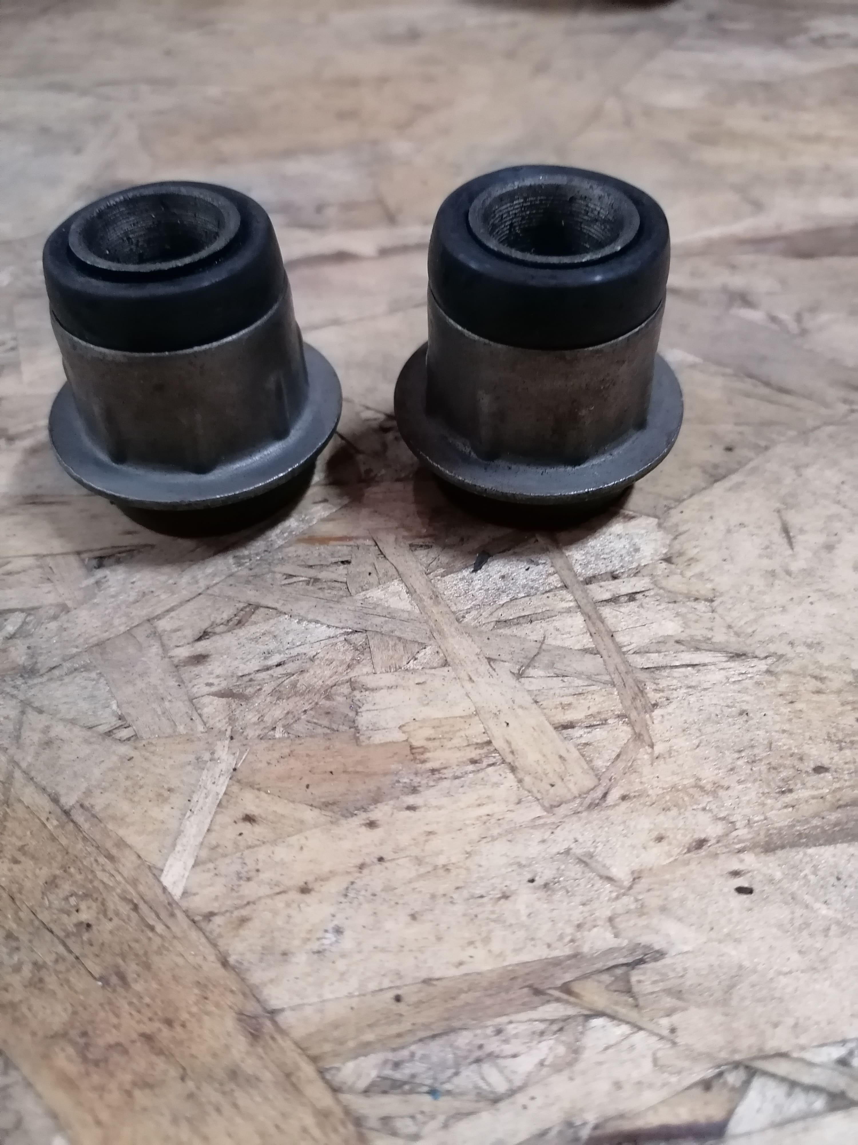 21012904183 Втулка сайлентблока ВАЗ-2101 маленькая