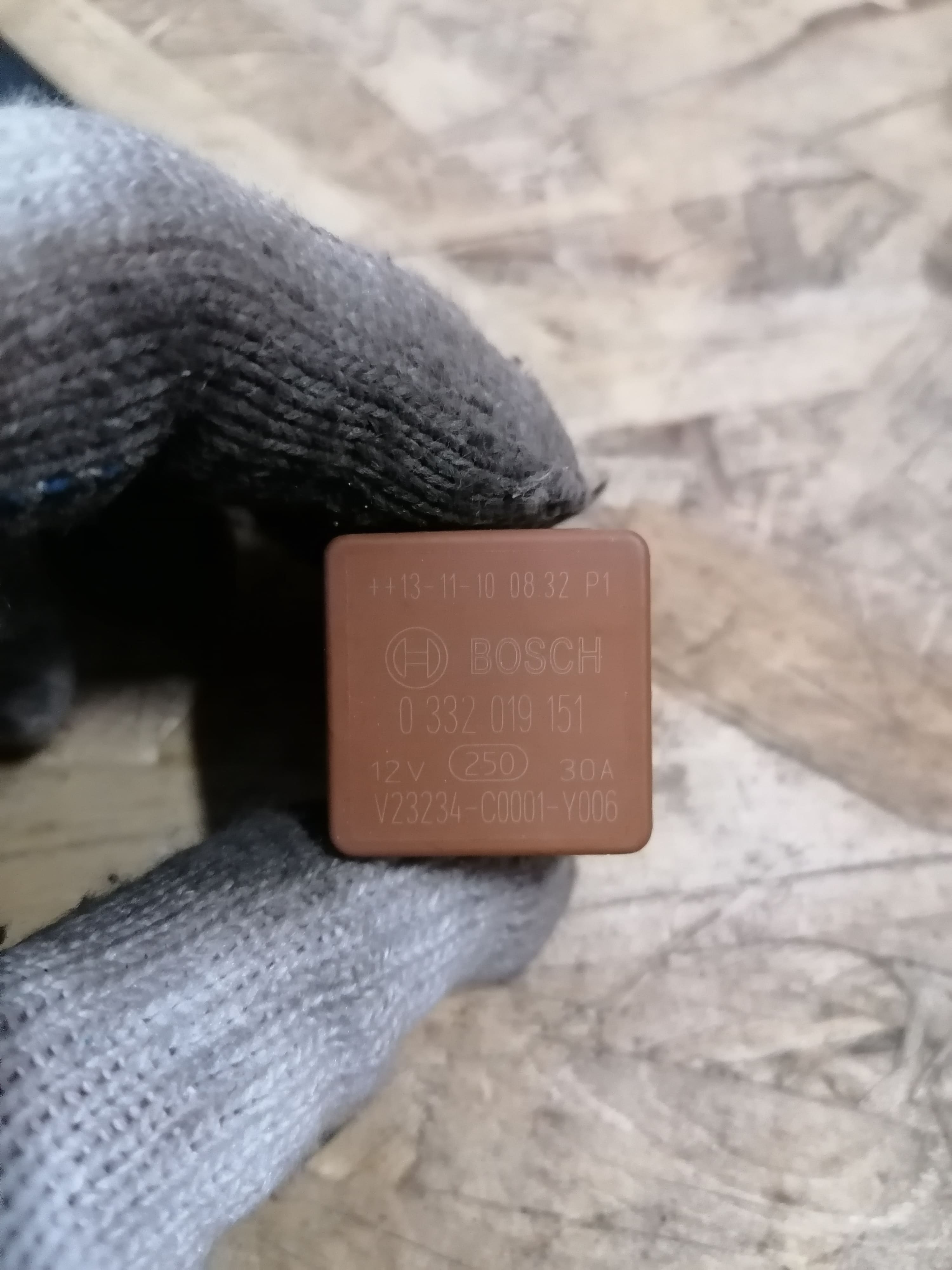 0332019151 Bosch Реле 5-контактная 12V 30A