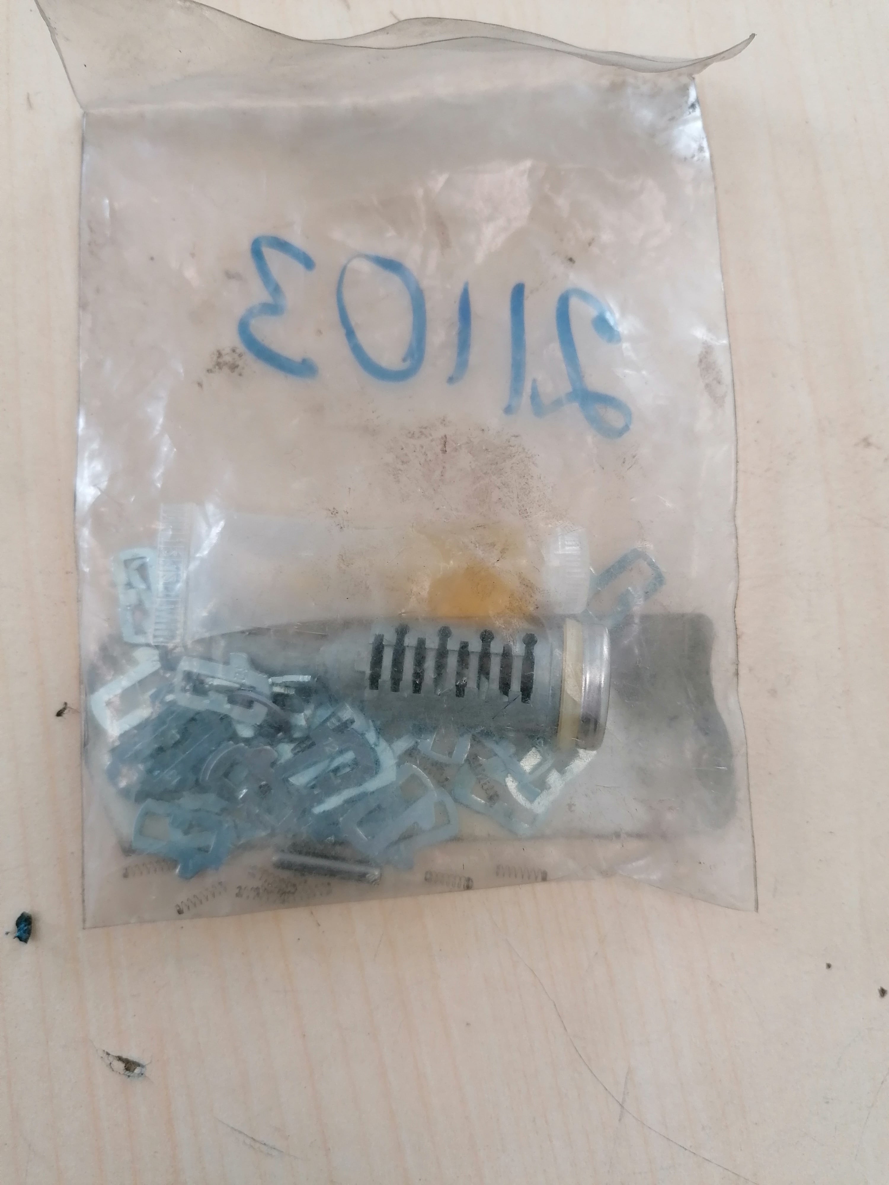 81626416097 MAN РМК личинки двери 81626416097 MAN РМК личинки двери