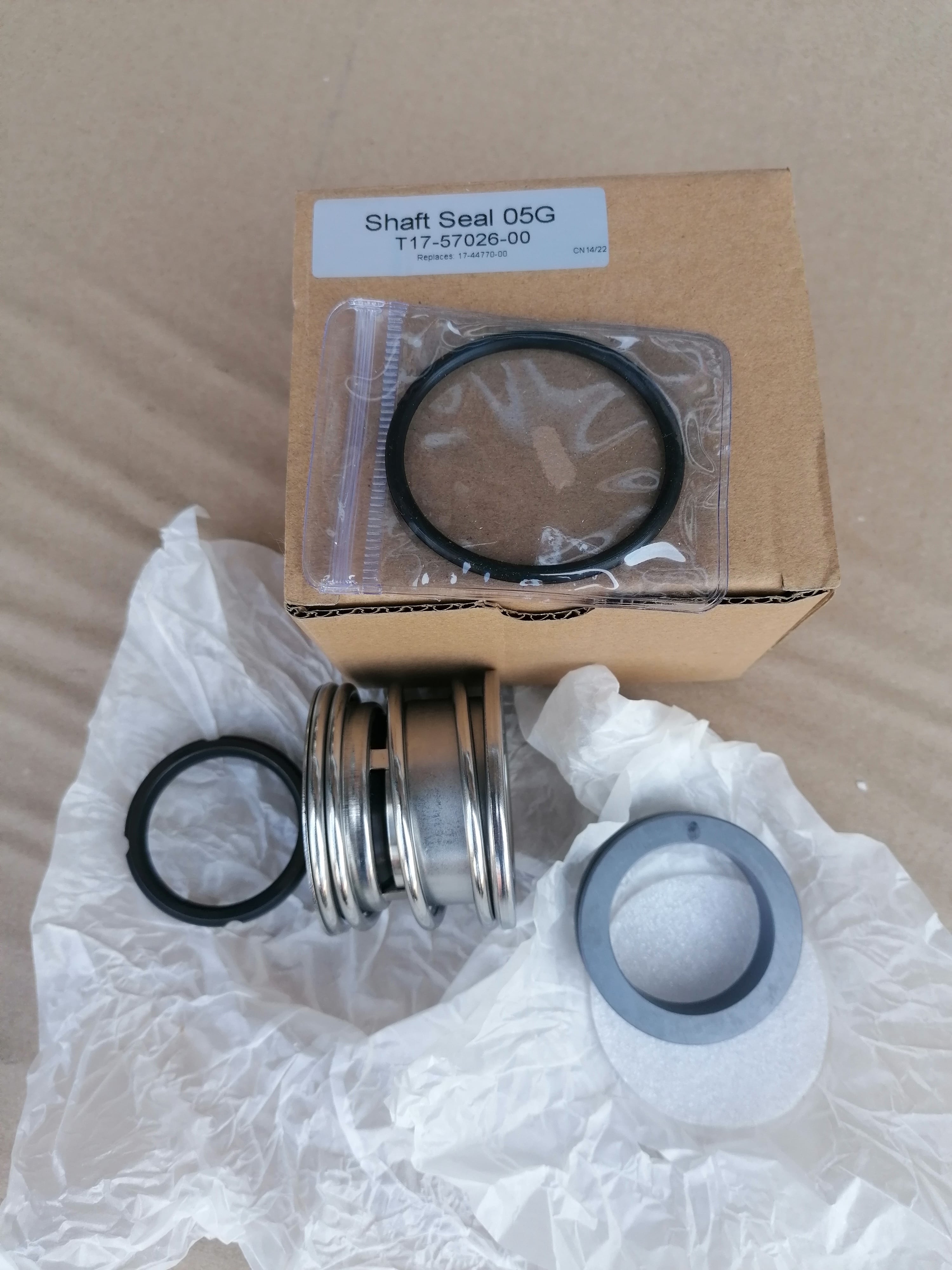 175702600 (174470700) Carrier (аналог) Сальник вала компрессора 05G ULTRA