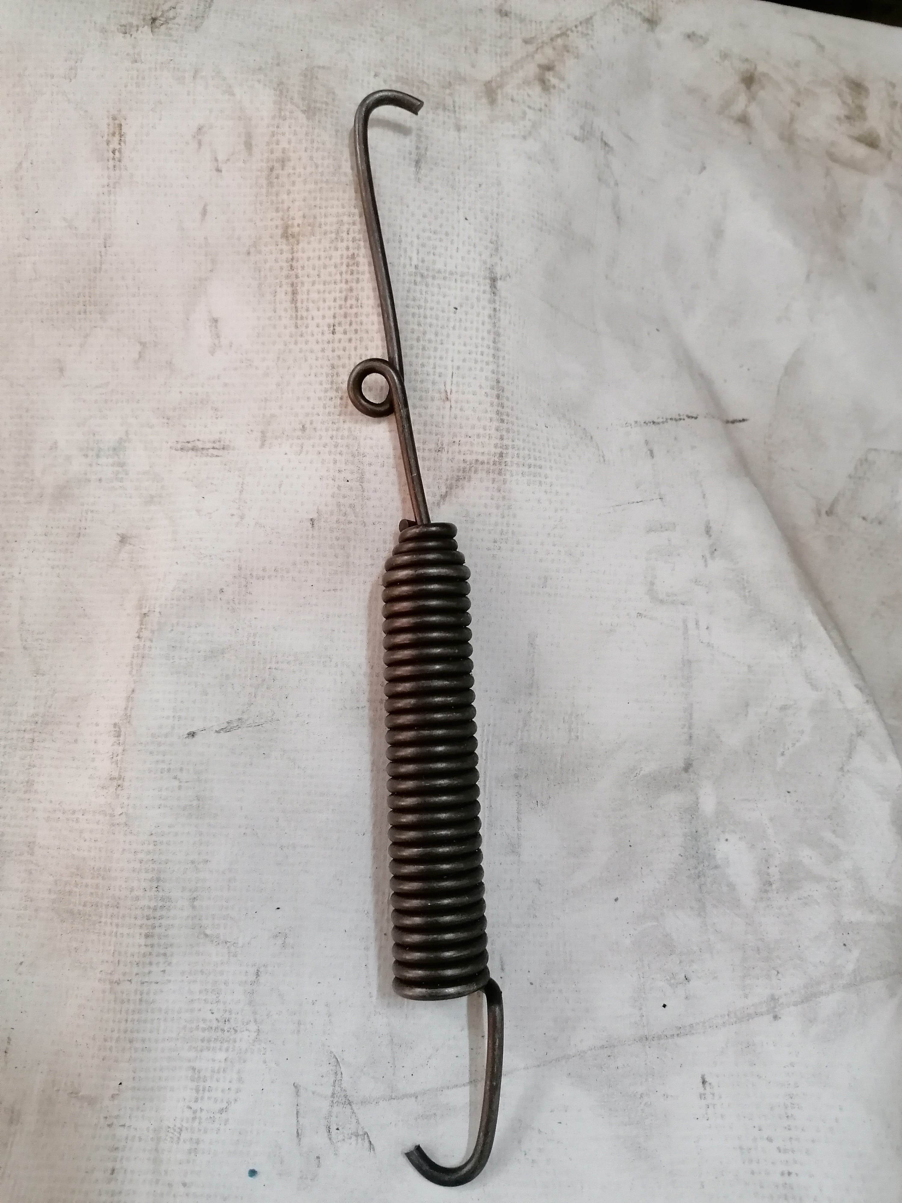 52563501030 Лиаз-5256 Пружина стяжная тормозных колодок передняя 52563501030 Лиаз-5256 Пружина стяжная тормозных колодок передняя