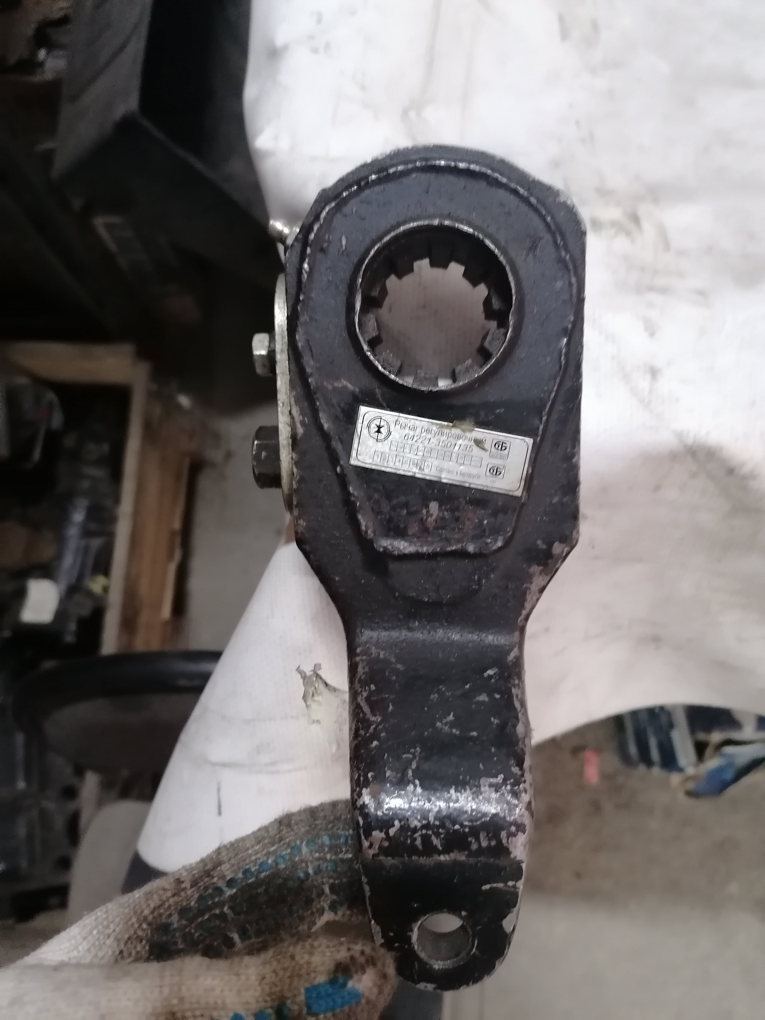 642213501135 МАЗ Рычаг тормозной регулировочный 642213501135 МАЗ Рычаг тормозной регулировочный