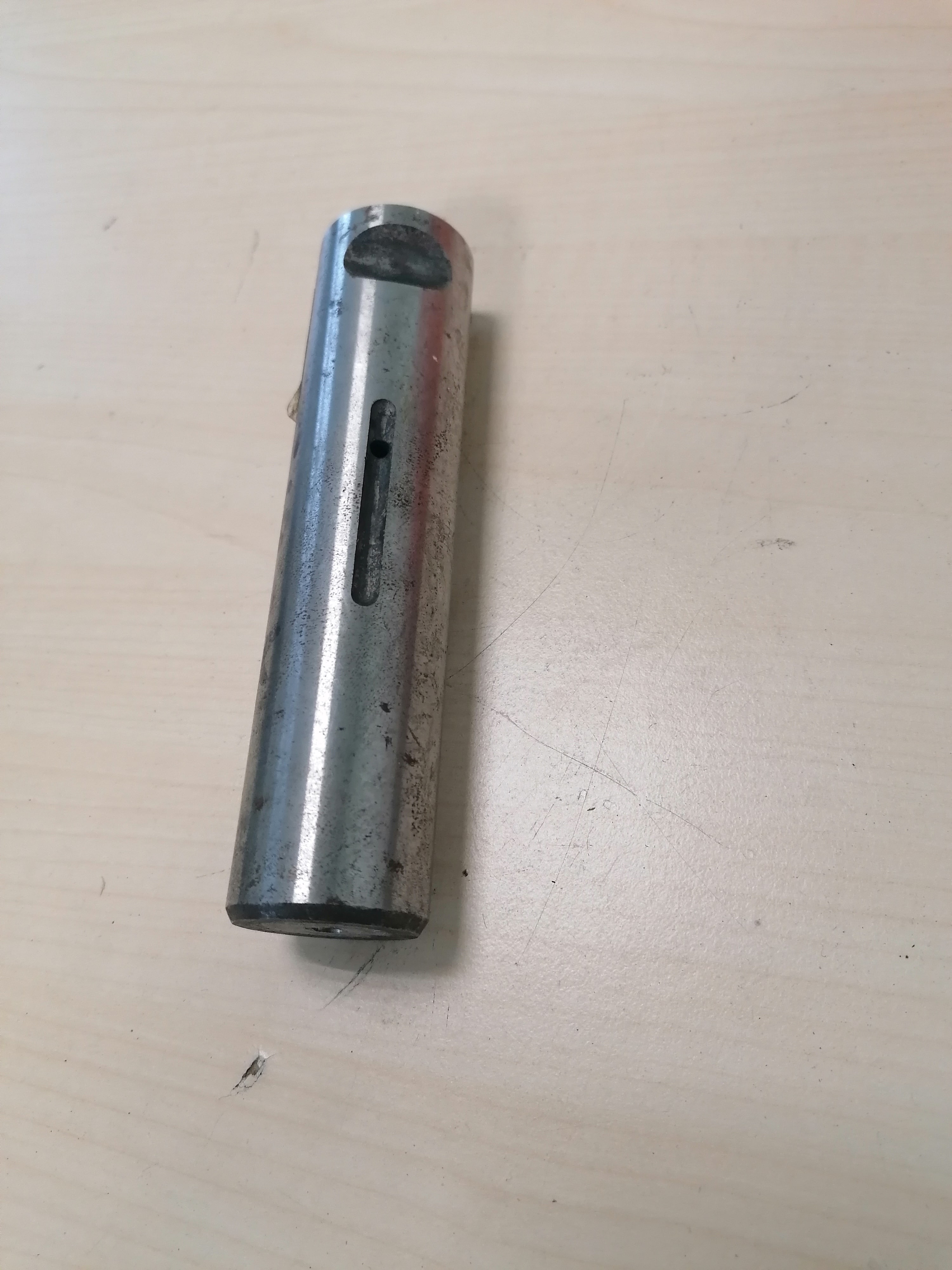 CC465780AA Ford Шпилька втулки задней рессоры