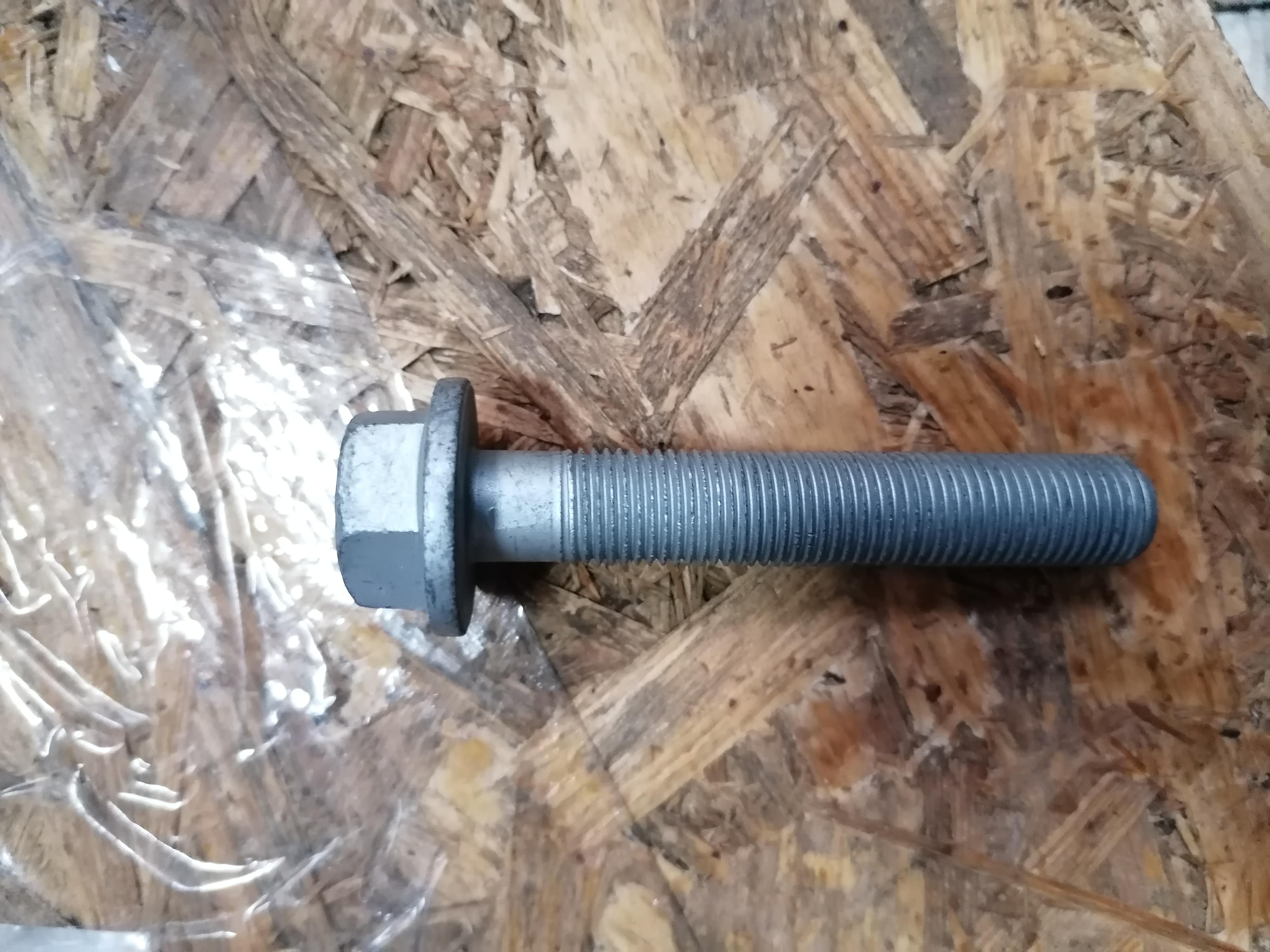 5003002077 RVI Болт фланца М14х80х1,5 Volvo / Renault