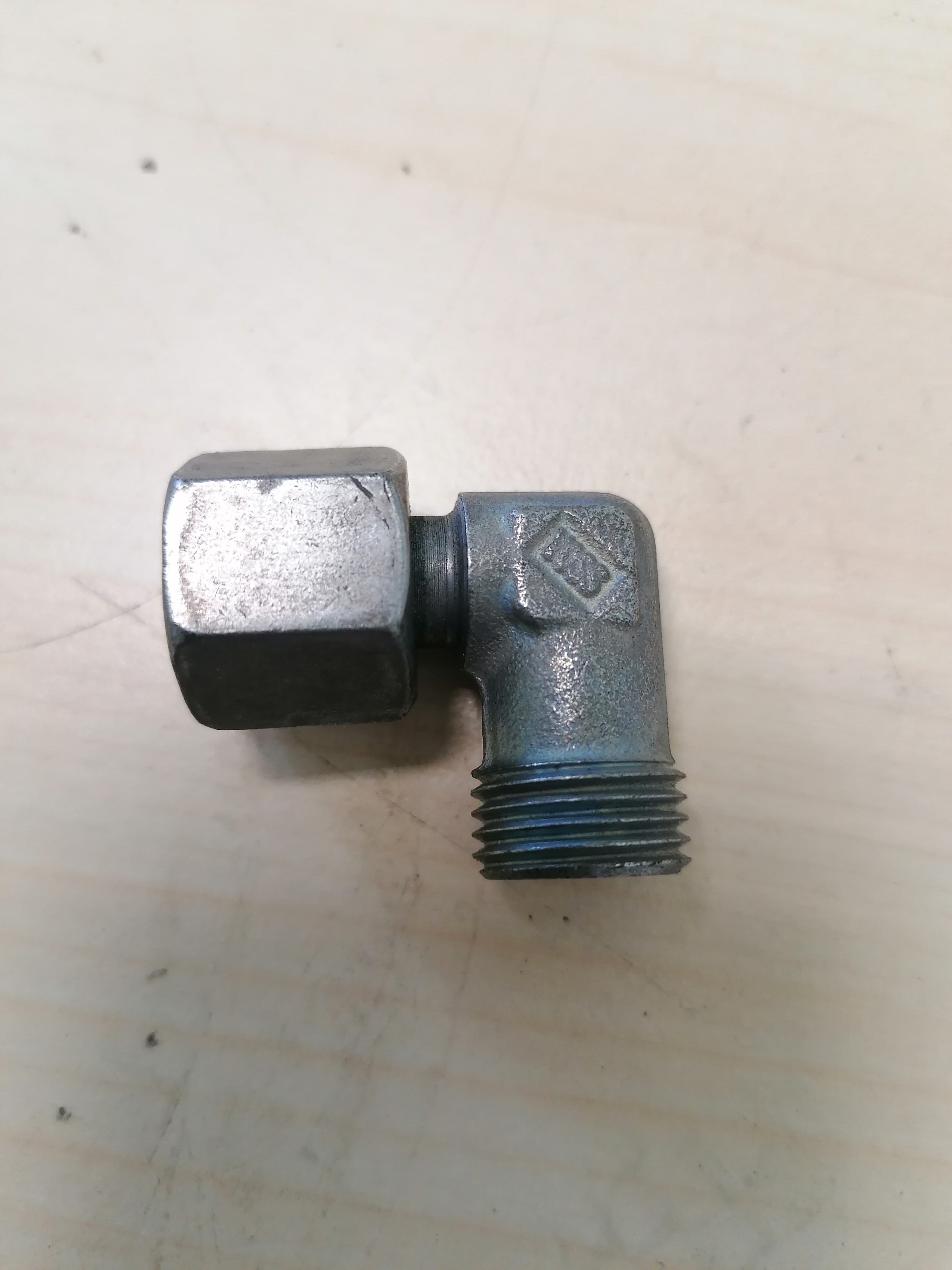 Соединение угловое