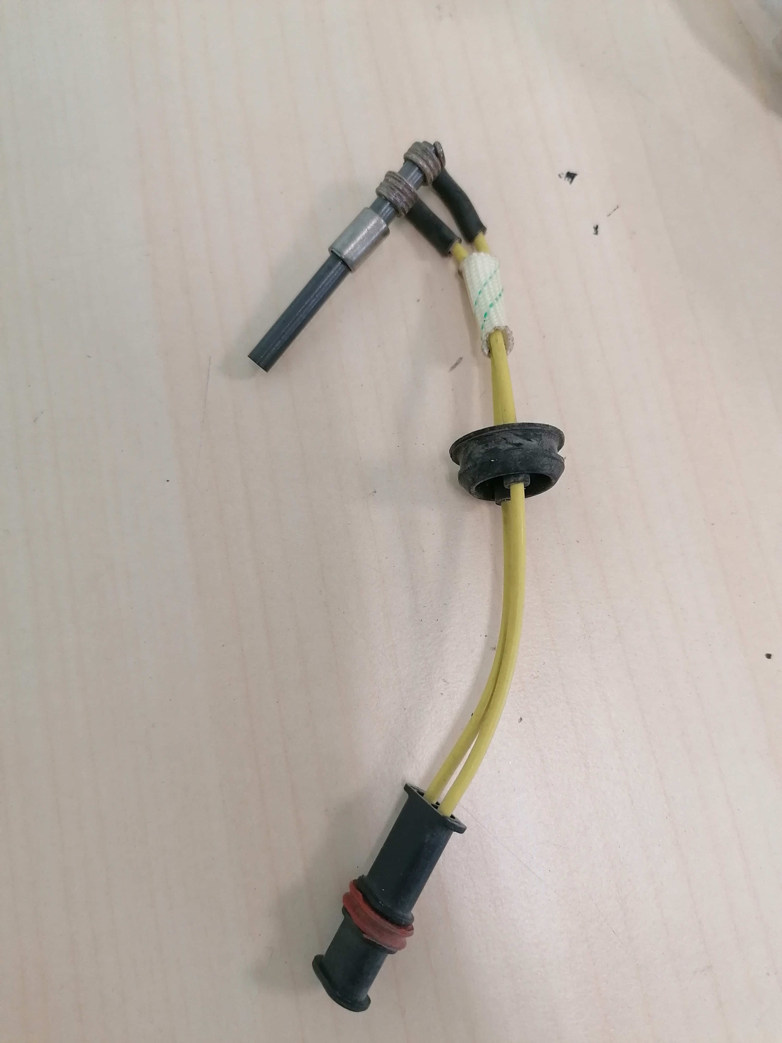 9005087A Webasto Штифт накала 24V