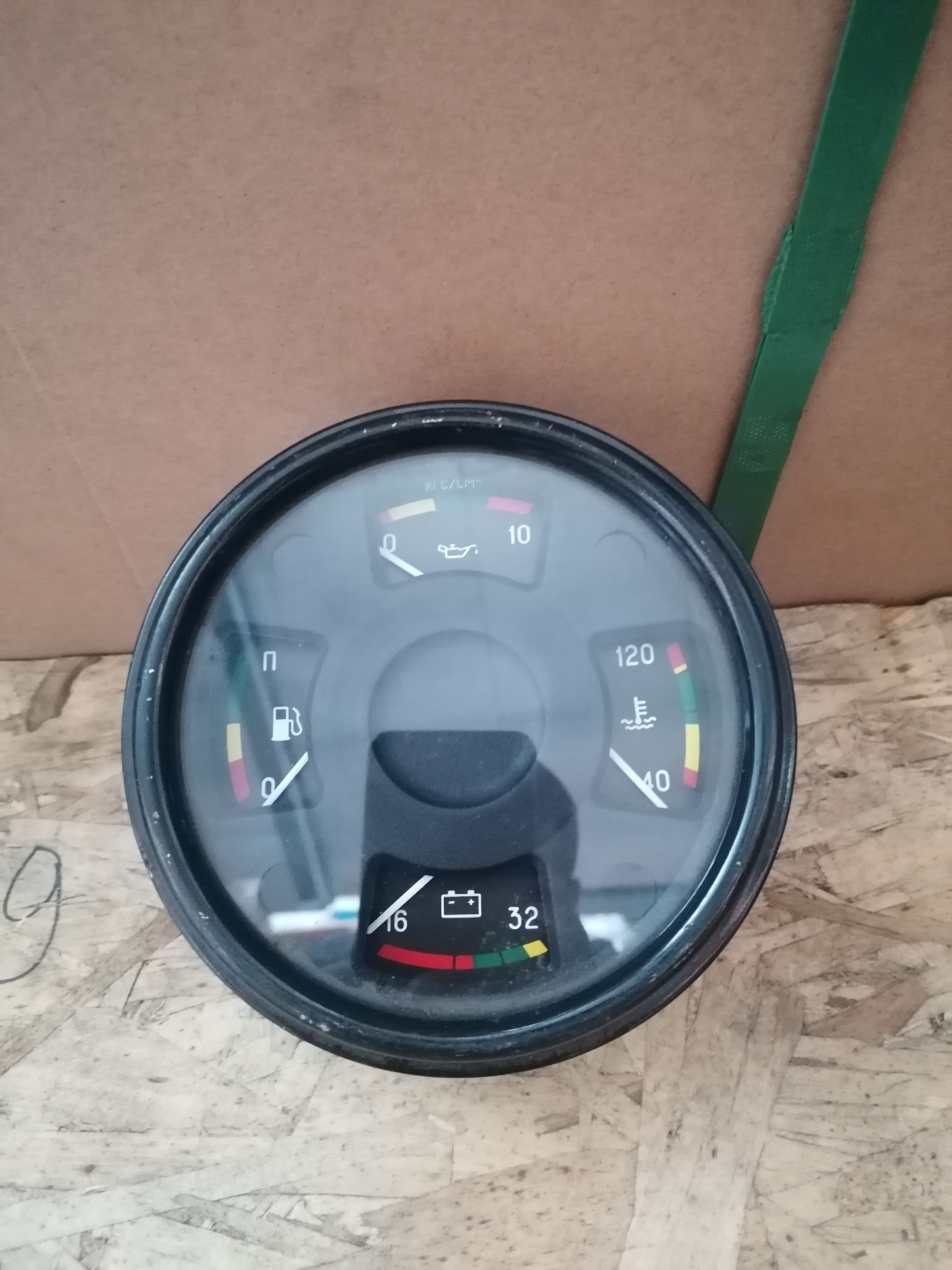 2813801 Комбинация приборов КАМАЗ, МАЗ (АВТОПРИБОР, г.Владимир) 2813801 Комбинация приборов КАМАЗ, МАЗ (АВТОПРИБОР, г.Владимир)