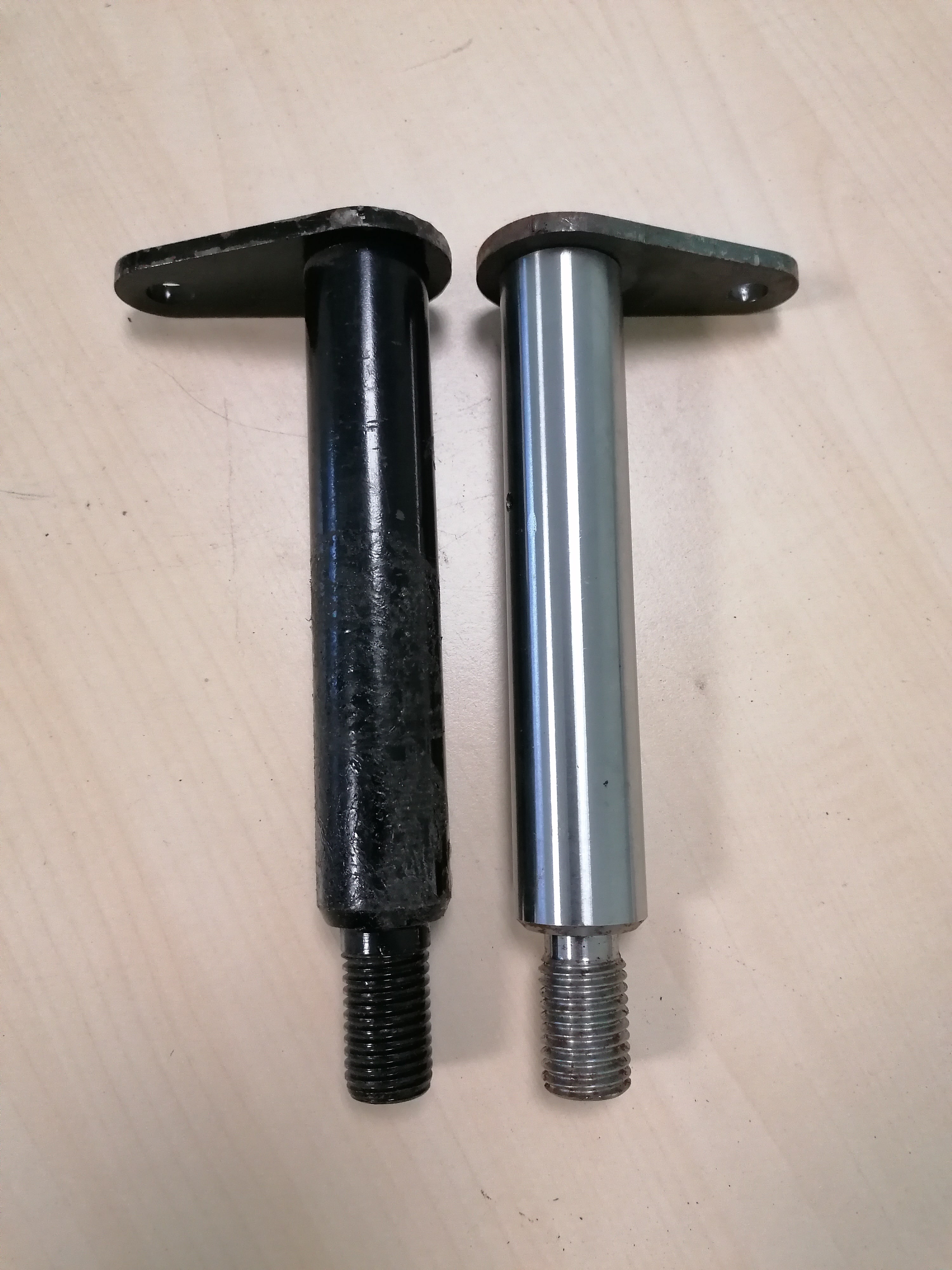 3051342H HACO Палец гидроцилиндра Ø30х194