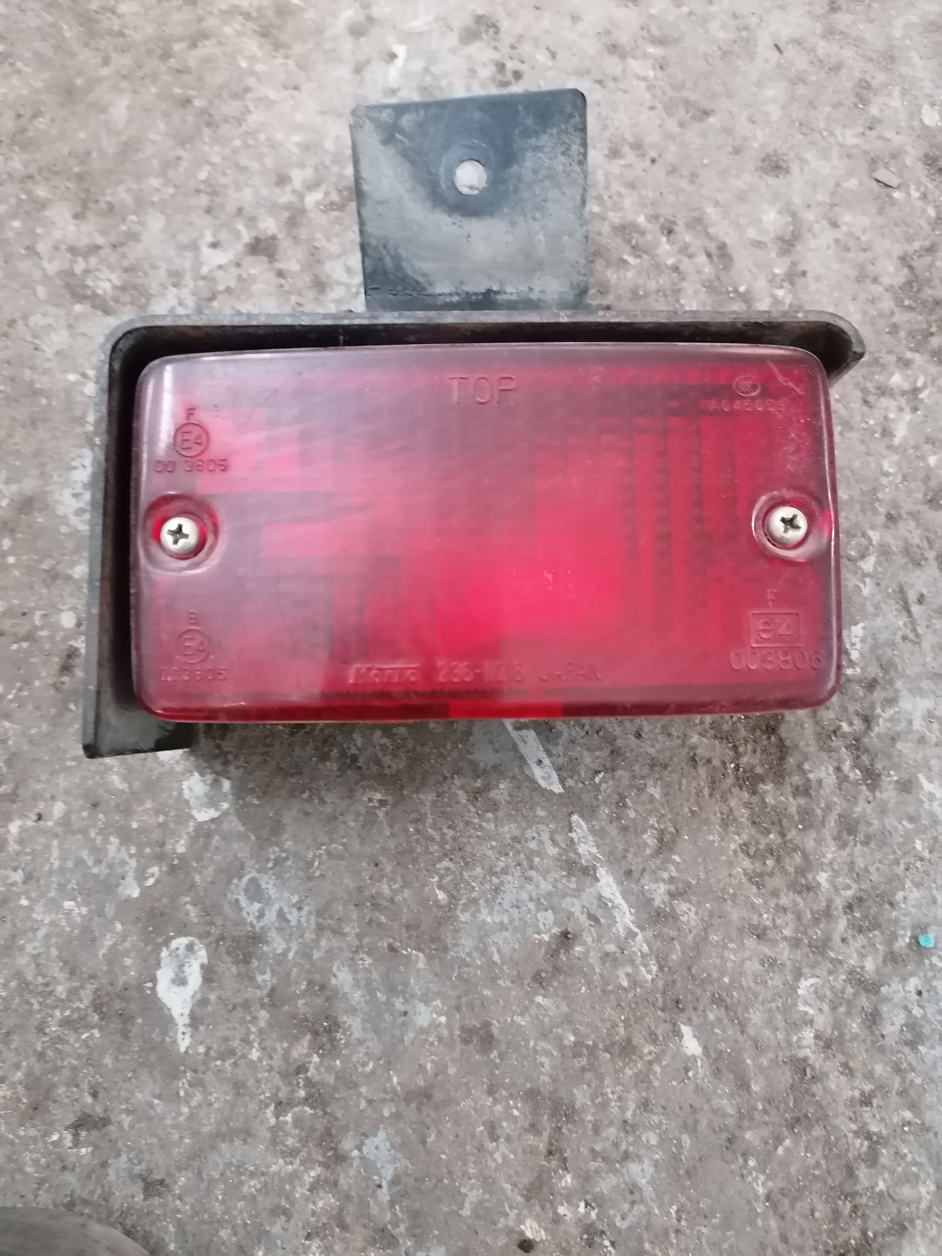 8971810020 Isuzu FVR34 Фонарь противотуманный задний 1821104770 8971810020 Isuzu FVR34 Фонарь противотуманный задний 1821104770