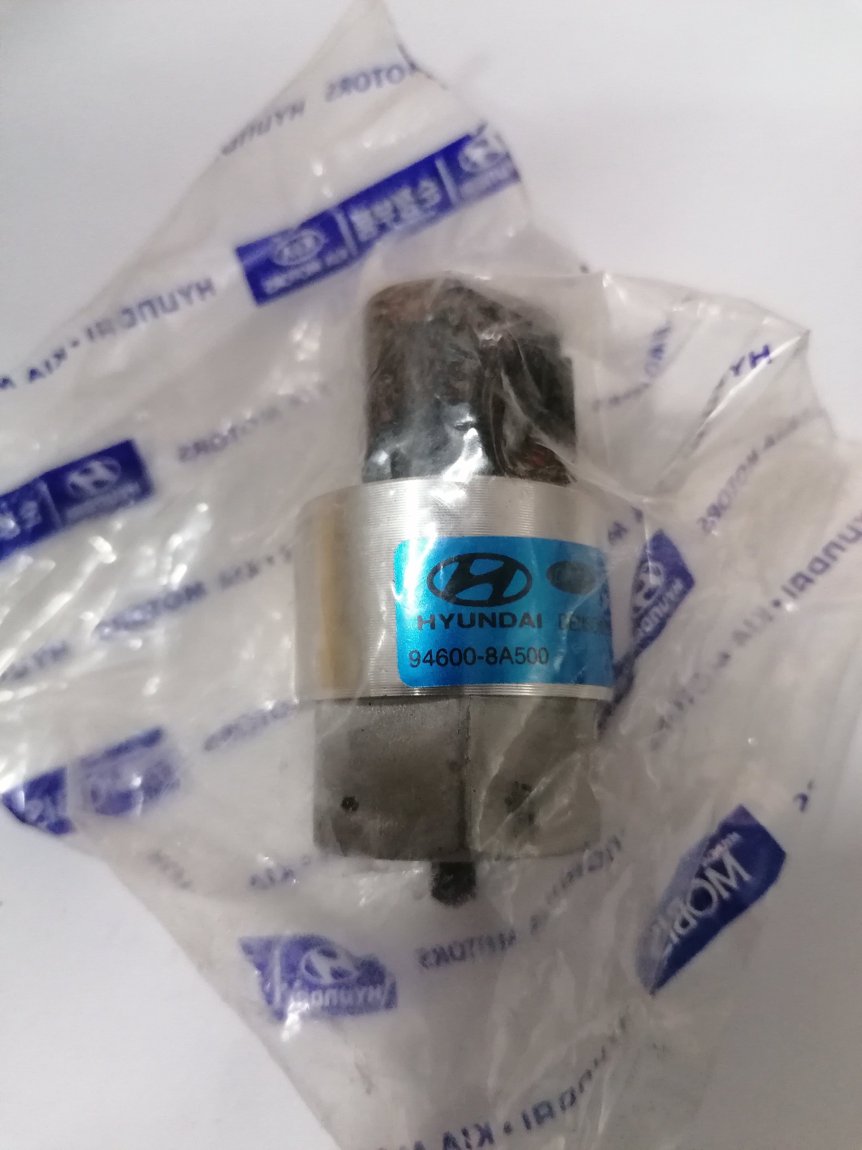 946008A500 Датчик скорости MOBIS