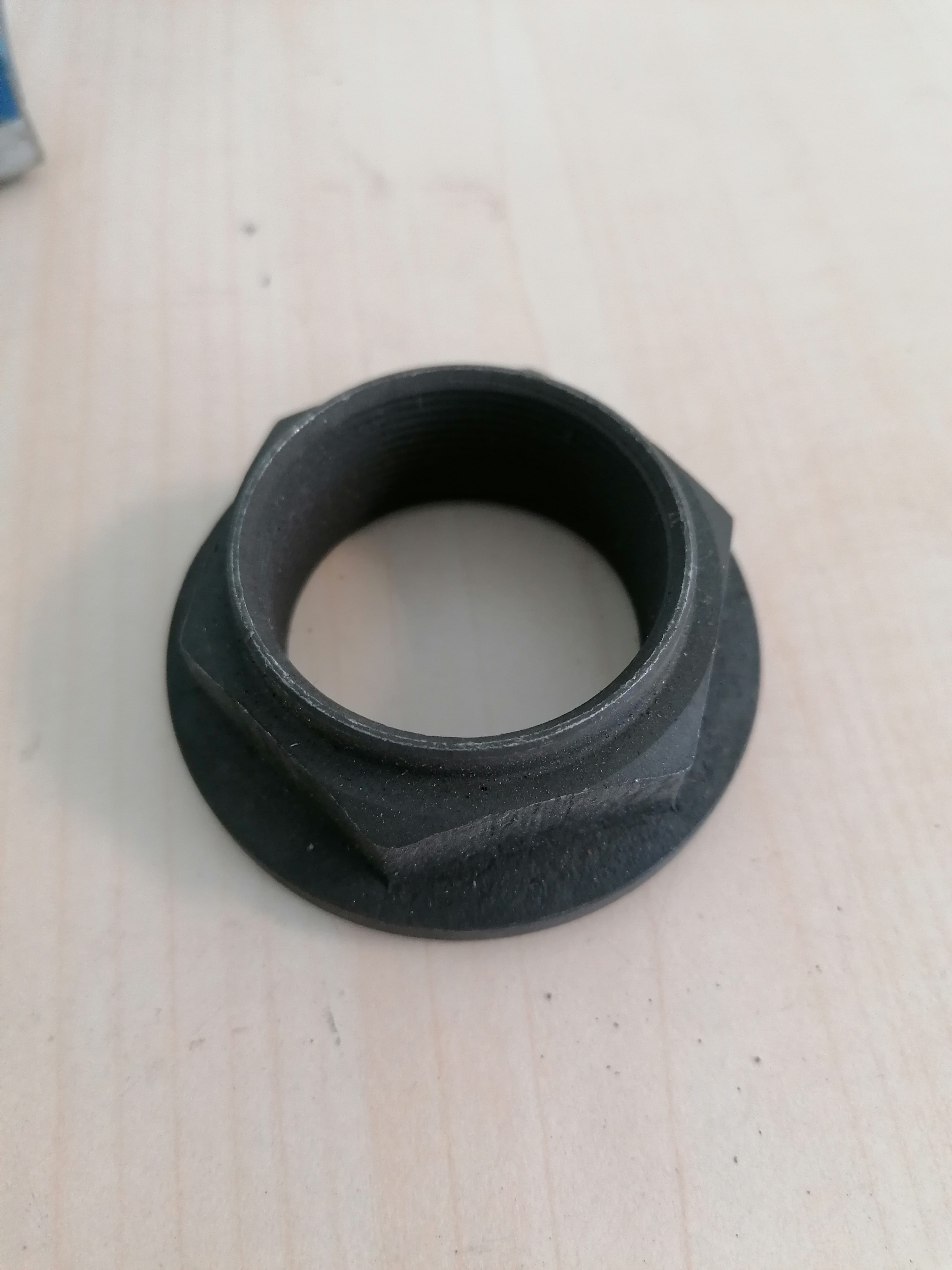 3853510172 MB Гайка хвостовика М40х1,5, 440147