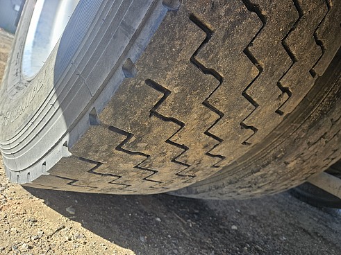Седельный тягач Dongfeng Vasol HV7 (1)