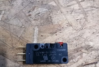 D2VW51HS OMRON Микропереключатель