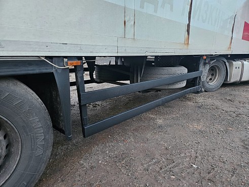 Полуприцеп рефрижератор Schmitz Cargobull SKO 24/L - 13.4 FP (5832)