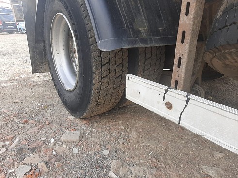 ГРУЗОВИК РЕФРИЖЕРАТОР ISUZU АФ-4749СО (ID 111504)