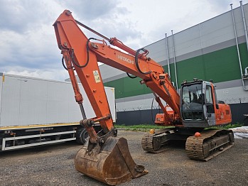 Гусеничный экскаватор Hitachi ZX240