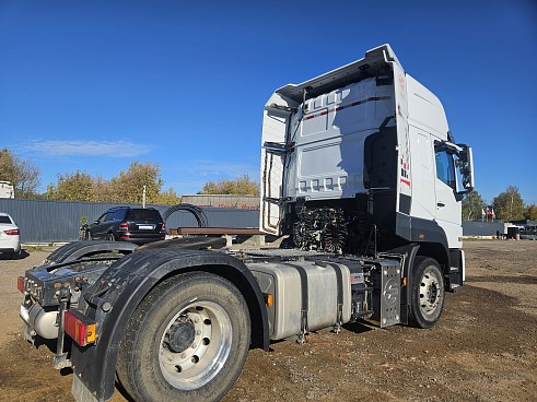 Седельный тягач Dongfeng Vasol HV7 (1)
