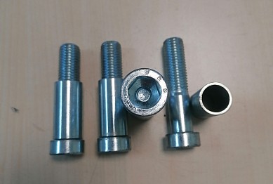 ROE30399 ROCKINGER Крепеж фаркопа (ТСУ) М16х70 к-т - 4шт.