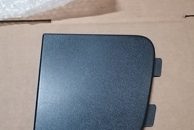 20529707 Volvo Заглушка бампера левая 2FH157