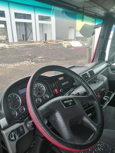 Грузовик изотермический MAN TGS 26.350 6X2-2 BL-WW (111792)