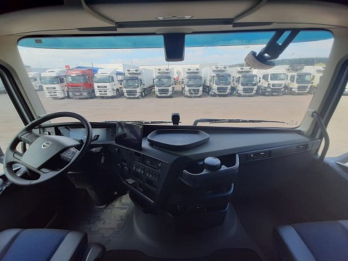 Volvo FH 500 Globetrotter XL (НОВЫЙ)